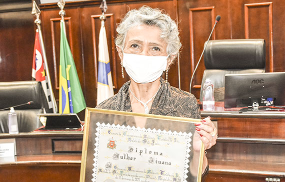 Maria Sueli Gomes Rodrigues recebeu o diploma Mulher Ituana