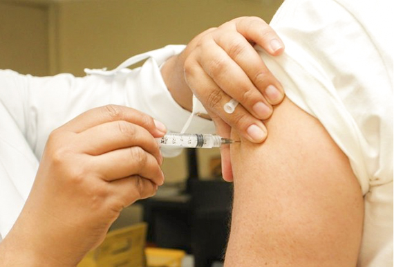 Vacinação contra gripe é aberta à população