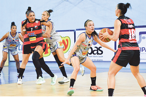 Ituano Basquete vence fora de casa e assume liderança do Paulista