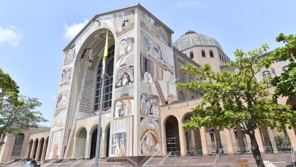 Santuário de Aparecida inaugura nova fachada