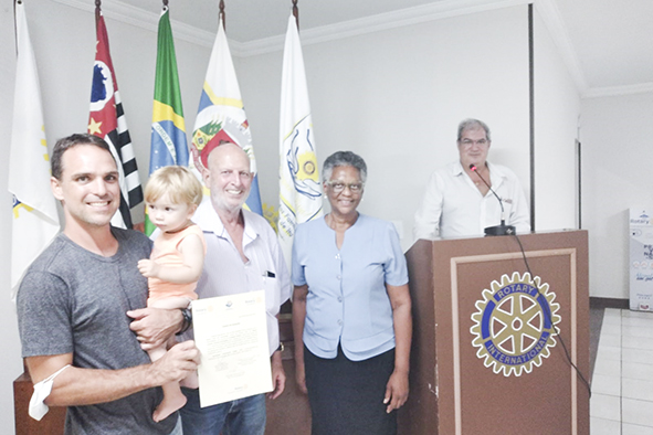 Rotary faz ações para Escola Municipal e para a AMAI