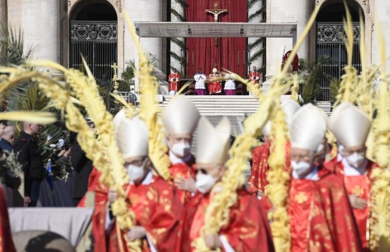 Papa Francisco: “na loucura da guerra, Cristo volta a ser crucificado”