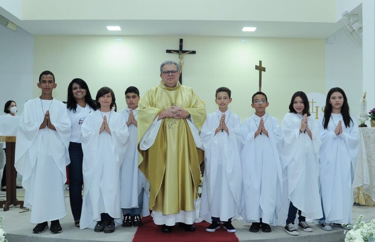 Comunidade Santa Terezinha realiza Primeira Eucaristia