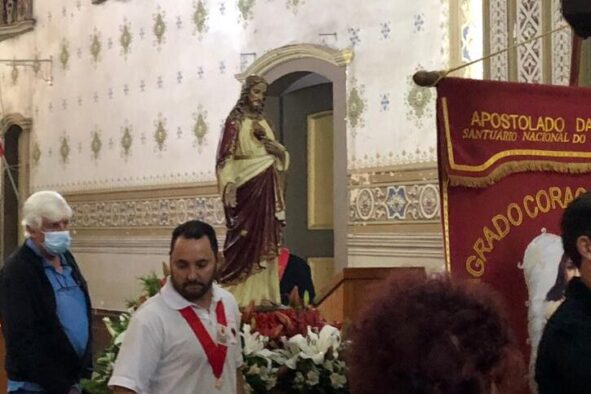 Comunidade celebra Sagrado Coração de Jesus