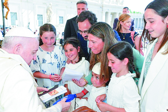 Hoje, missa com o Papa para as famílias: mudança de horário