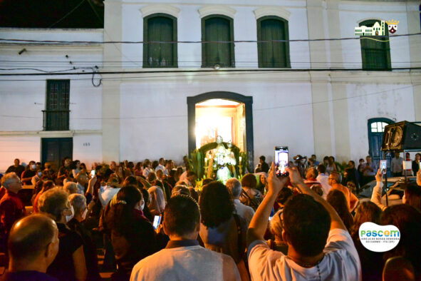 Procissão de Nossa Senhora do Carmo reúne devotos nas ruas da cidade