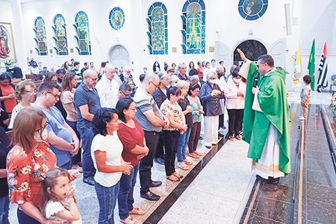 Avós e idosos recebem bênção especial