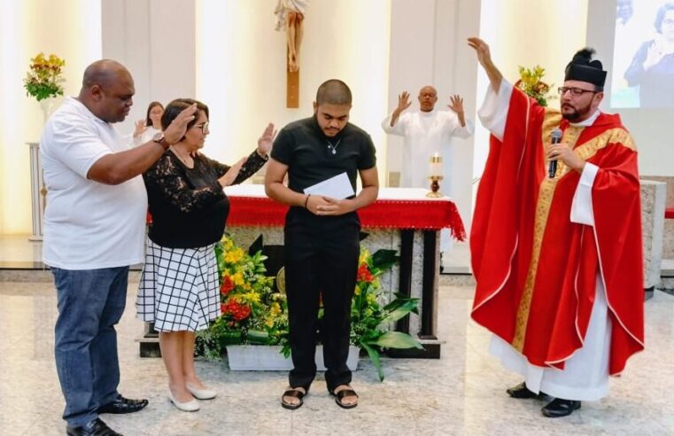 Paróquia da Aparecida celebra envio de seminarista