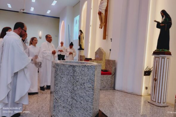 Missa votiva de Santa Rita na Aparecida