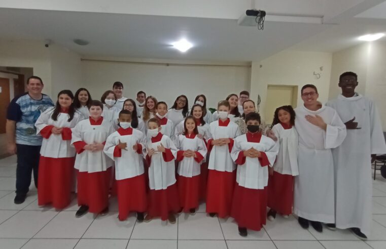 Coroinhas e Acólitos celebram São Tarcísio