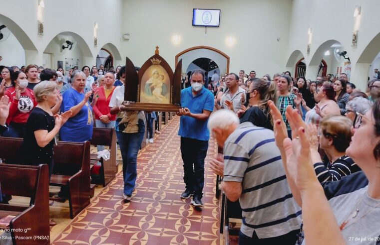 Mãe Peregrina na paróquia Aparecida