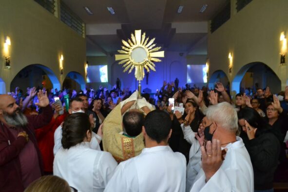 Cerco de Jericó: sete dias de oração e louvor