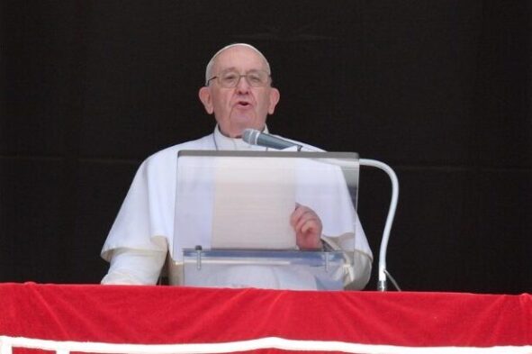 Papa Francisco: “deixar-se inquietar por quem se afastou, como Deus que sofre quando nos afastamos”