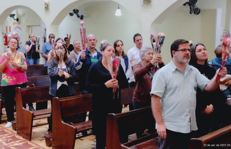 Fiéis celebram Santa Rita na Paróquia Aparecida