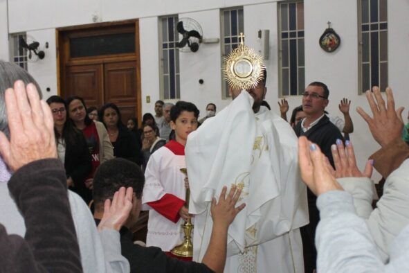 Missa de Avivamento na São João Batista