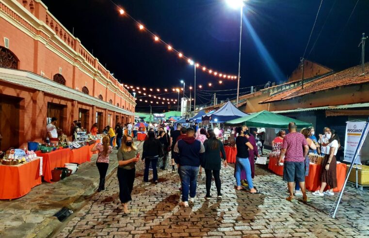 Feira Noturna de Itu comemora um ano