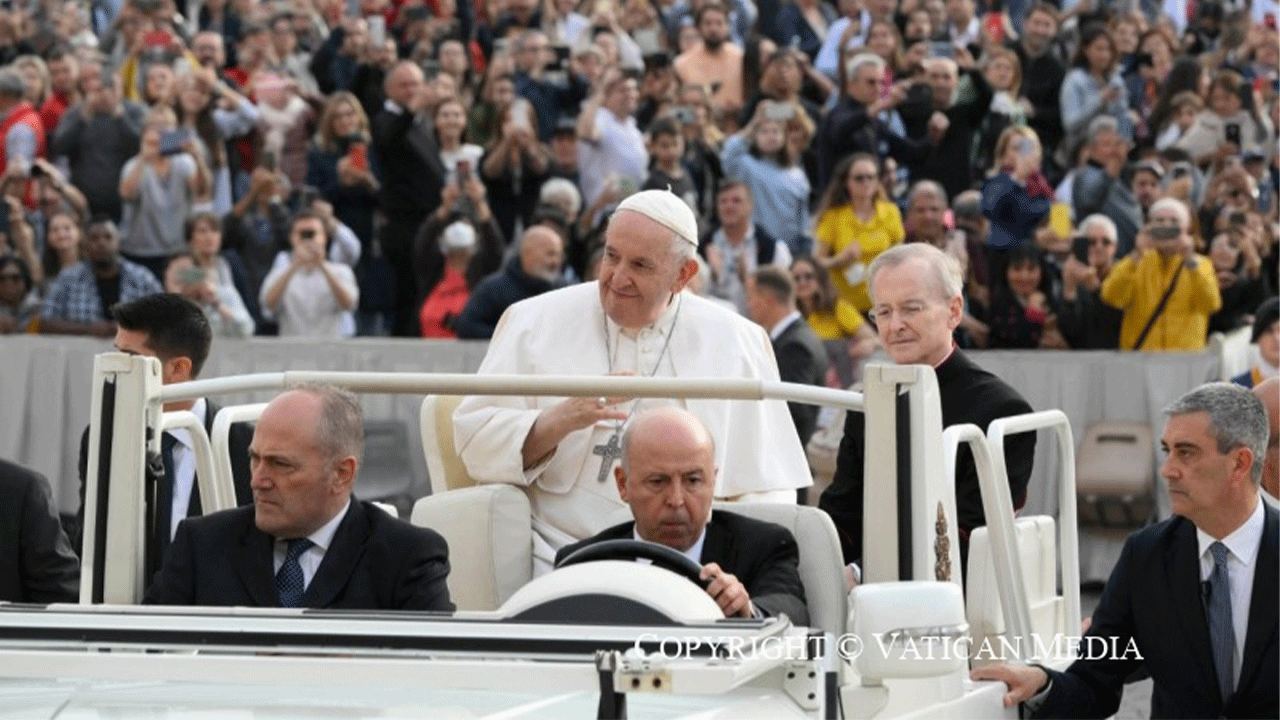 Papa: enfrentar “a desolação com abertura e consciência” para sair revigorados