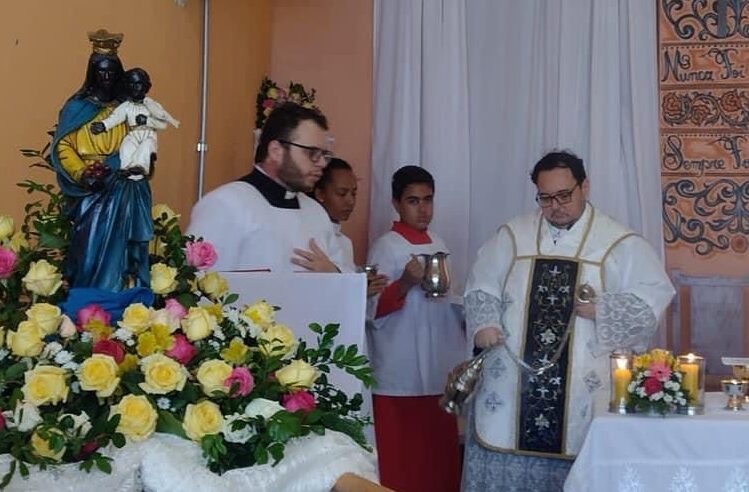 Comunidade Nossa Senhora d’Oropa celebra sua padroeira