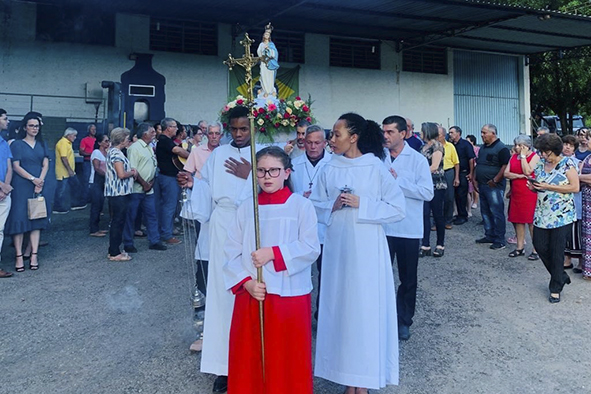 Procissão da Imaculada Conceição no bairro Varejão de Baixo