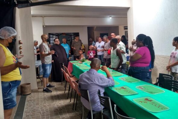 Natal dos moradores de rua na Sagrada Família