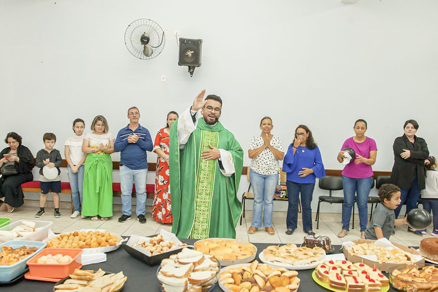 São João Batista comemora um ano de missão de padre Diego