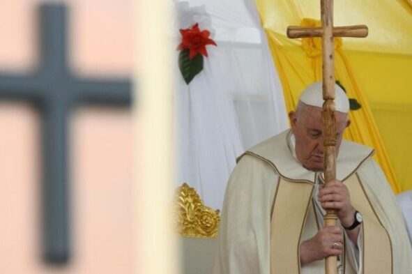 Papa no Sudão do Sul: deponhamos as armas do ódio, o amor muda a história