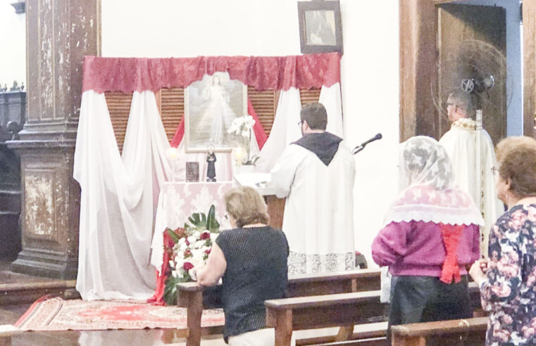 Igreja do Carmo realiza Novena da Divina Misericórdia