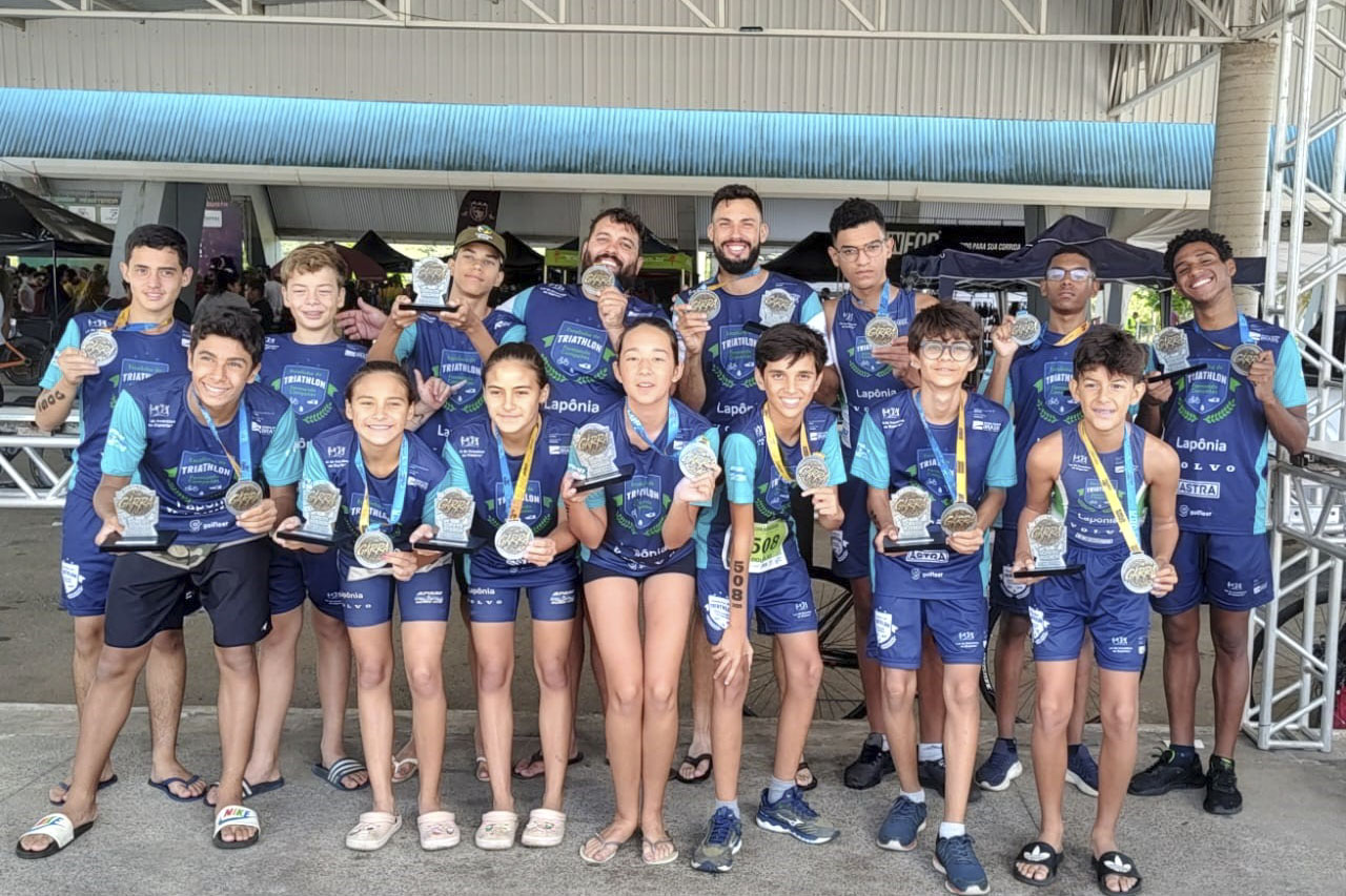 Alunos da Escolinha de Triathlon Formando Campeões participam de competição em Itatiba