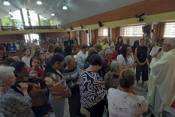 Homenagem às mães na São Camilo