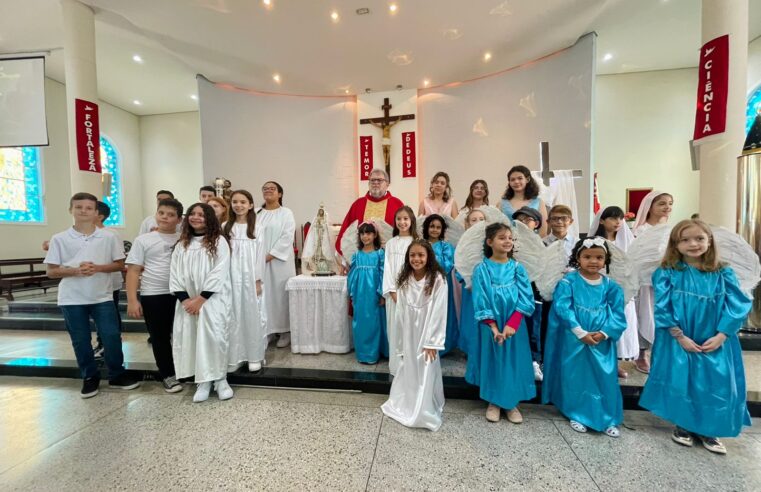 Paróquia São Cristóvão realizou Coroação de Nossa Senhora