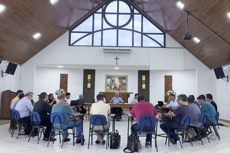 Coordenadores da Ação Evangelizadora no Paraná se reúnem em Apucarana