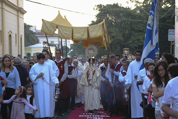 Corpus Christi: “momento de celebrar a unidade da Igreja em Jesus Eucarístico”