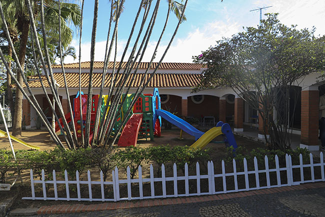 Escola municipal é reinaugurada em novo endereço e com nova denominação