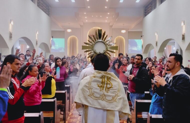 Missa da Família na Paróquia Aparecida