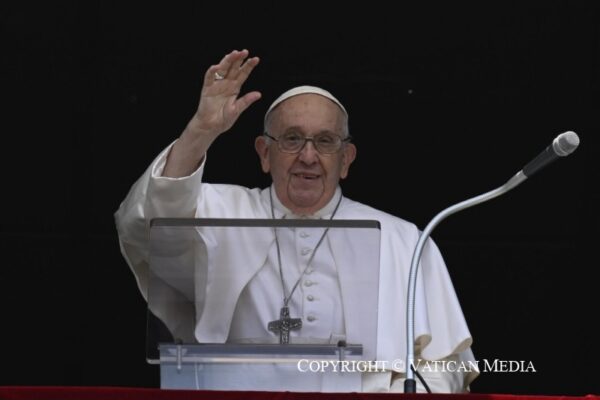 Papa Francisco: “Deus é Pai e está perto de nós!”