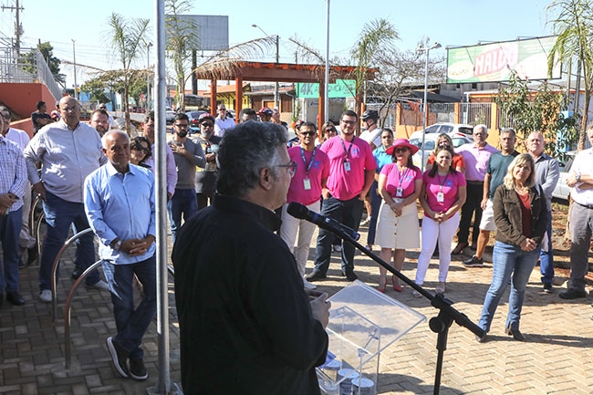 Praça da Bike oferece estrutura aos ciclistas