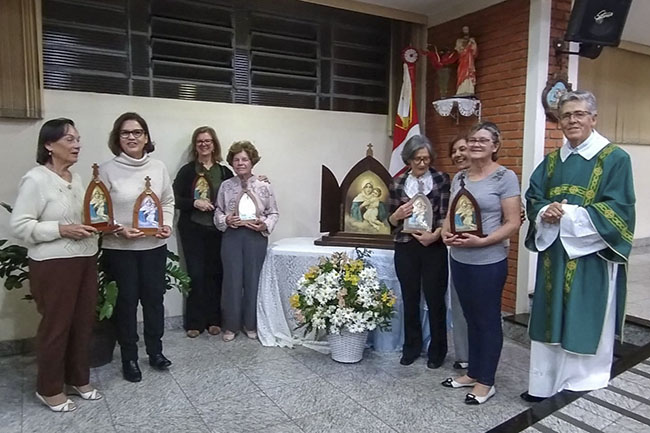 São Camilo recebeu imagem da Mãe Peregrina