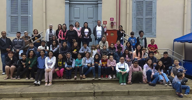 Catequizandos visitam Igreja do Patrocínio