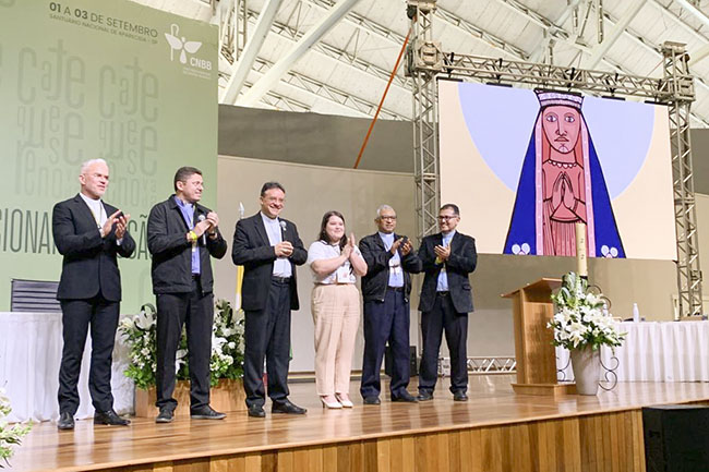 Romaria de Catequistas é lançada em Encontro Nacional dos 40 anos do Catequese Renovada