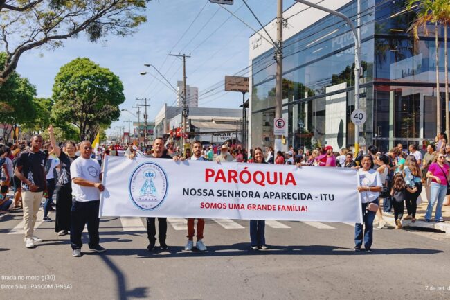 Paróquia Aparecida participou do desfile de 7 de setembro