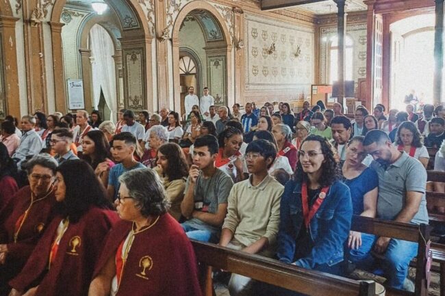 Santuário Nacional do Sagrado Coração de Jesus recebe peregrinação de Salto