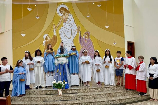 Coroação de Nossa Senhora e Encerramento da Jornada do Terço na Senhor do Horto