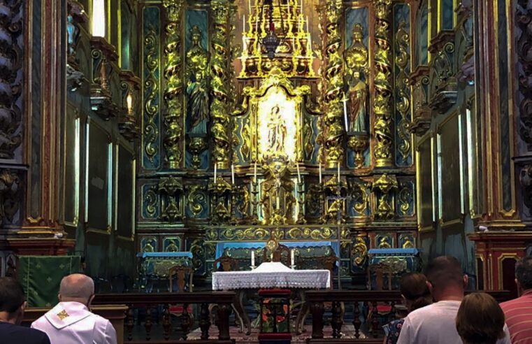 Agentes de Pastoral realizam Adoração ao Santíssimo na Candelária