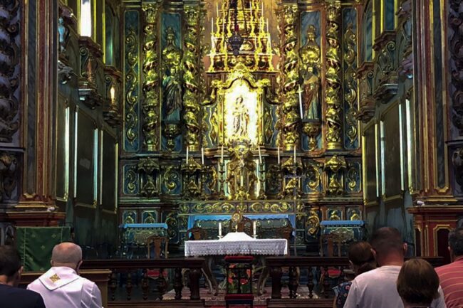 Agentes de Pastoral realizam Adoração ao Santíssimo na Candelária