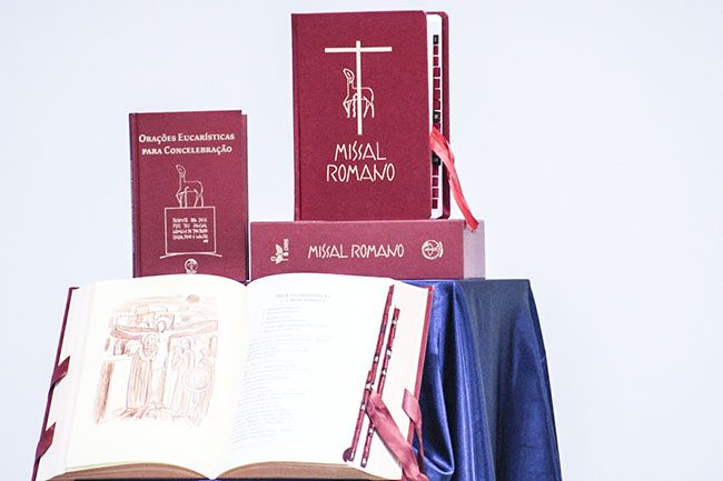 CNBB celebra envio de mais de 60 mil publicações do Missal Romano para todas as dioceses do Brasil