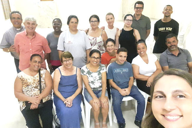 Encontro com pais e padrinhos da Crisma na Senhor do Horto