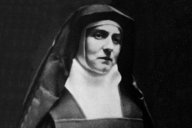Paróquia Sagrada Família realiza formação sobre Edith Stein