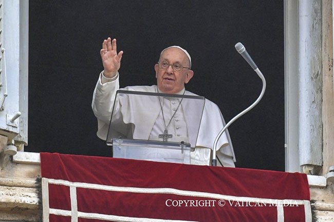 O Papa Francisco sobre os casais irregulares: “o Senhor abençoa todos, todos, todos”