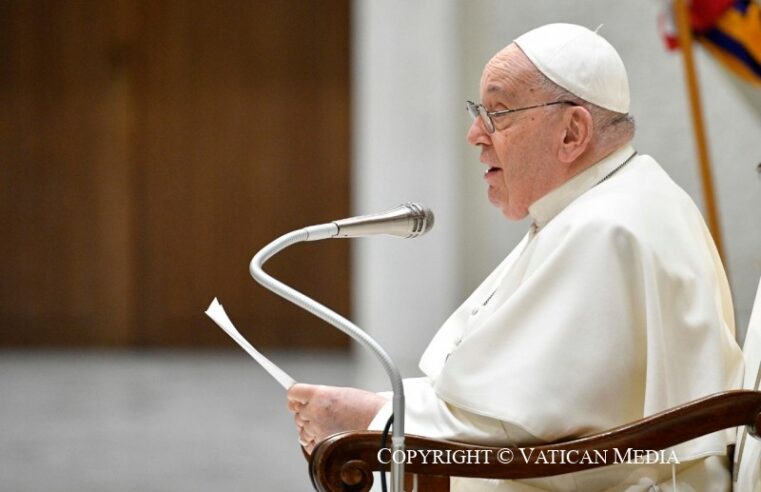 Papa Francisco: a avareza é uma doença do coração. Sejamos generosos