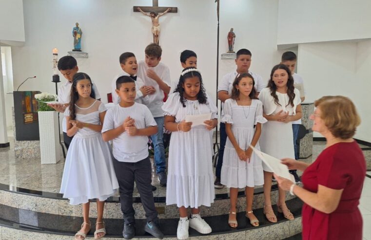 Primeira Eucaristia na São Pedro e São Paulo